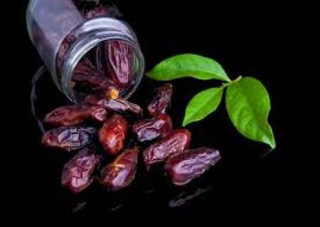 ரத்த சோகை பிரச்னை உள்ளவர்கள், மூன்று அல்லது நான்கு பேரீச்சம்பழங்களை நீரில் ஊற வைத்து, அதை மறுநாள் காலை சாப்பிடுவதால், ரத்த சோகை குணமாகும்.