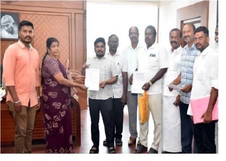 விருதுநகர் மாவட்ட ஆட்சியர் அலுவலகத்தில் புதிய மினி பேருந்துகளுக்கான அனுமதி சீட்டு  செயல்முறை