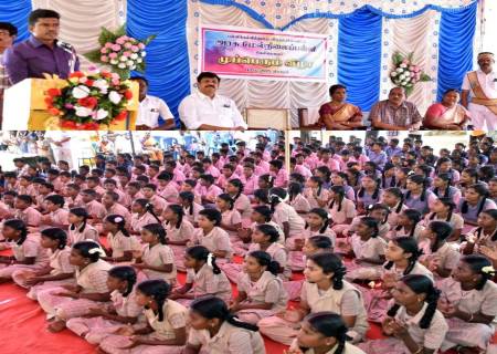 இராஜபாளையம் வட்டம், சிவலிங்காபுரம் அரசு மேல்நிலைப்பள்ளியில் முப்பெரும் விழா மாவட்ட ஆட்சித்தலைவர் அவர்கள் தலைமையில் நடைபெற்றது.