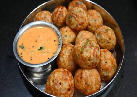 கோதுமை மாவு பணியாரம் .