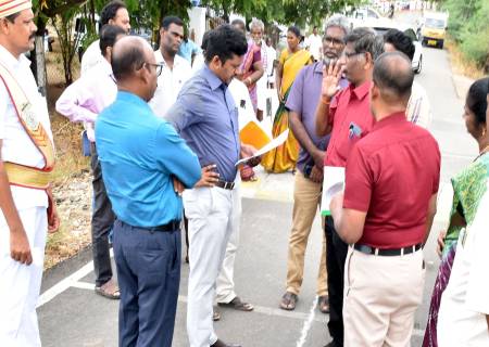 விருதுநகர் ஊராட்சி ஒன்றியத்திற்குட்பட்ட  பல்வேறு  பகுதிகளில்  நடைபெற்று  வரும் வளர்ச்சி  பணிகள் குறித்து மாவட்ட  ஆட்சித்தலைவர் அவர்கள் நேரில் சென்று  பார்வையிட்டு ஆய்வு செய்தார்.