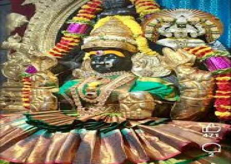 ராஜஸ்தான் மாநிலம் புஷ்கர் மலைகளுக்கு இடையில் உள்ள ராஜராஜேஸ்வரி அம்மன் கோயில்.