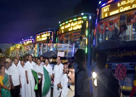 விருதுநகர் மண்டலத்தில் 10 புதிய பேருந்துகளின் இயக்கத்தினை அமைச்சர் பெருமக்கள் அவர்கள் துவக்கி வைத்தார்கள்.