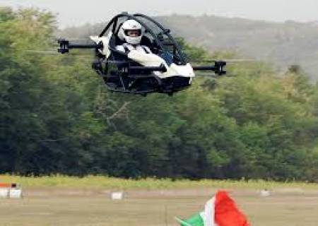 பயணியுடன் வானில் பறக்கும் முதல் ட்ரோன் ‘வருணா’ .