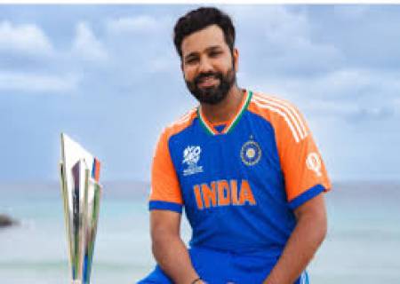 ரோகித் சர்மா இந்திய அணியின் 'சீனியர்' பேட்டர், ஓய்வு குறித்து சூசகமாக தெரிவித்தார்.