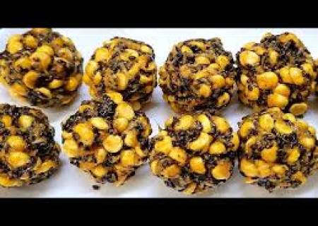 பொட்டுக்கடலை, வேர்க்கடலை, எள் உருண்டை.