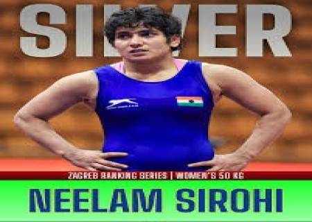 இந்தியாவின் நீலம், ஜாக்ரெப் ஓபன் மல்யுத்த தொடரில், வெள்ளி வென்றார்.