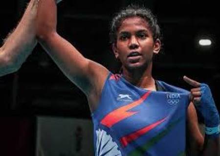இந்தியாவின் சாஹில்துஹான், சந்திரிகா பூஜாரி உலக குத்துச்சண்டை 'பியூச்சர்ஸ்' கோப்பை தொடரின் காலிறுதிக்கு முன்னேறினர்.
