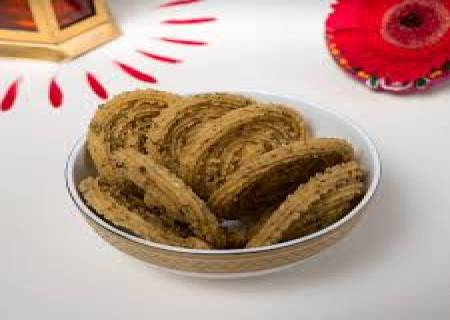 கறிவேப்பிலை முறுக்கு.