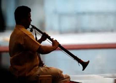 காற்றால் உயிர் பெறும், காதுக்கு இனிமை தரும்.