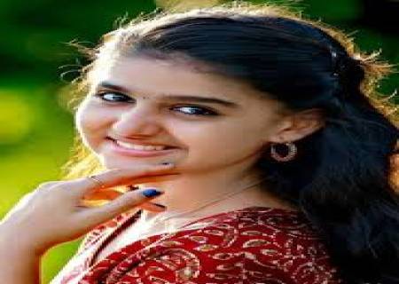 அனஸ்வரா ராஜன் நடிப்பில் சமீபத்தில் வெளி யான 'வித் லவ்' படம் வரவேற்பை பெற்றுள்ளது. 