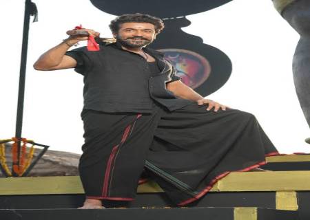 முதல் நாளிலேயே வசூல் வேட்டை: சூர்யாவின் 'கருப்பு' மாஸ் தொடக்கம்.