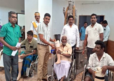 மக்கள் குறைதீர்க்கும் நாள் கூட்டத்தில் ரூ.4.16 இலட்சம் மதிப்பிலான நலத்திட்ட உதவிகளை மாவட்ட ஆட்சித்தலைவர் அவர்கள் வழங்கினார்.