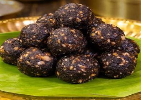 ராகி நிலக்கடலை லட்டு.