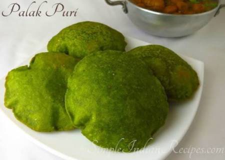 பாலக் பூரி (Palak / Spinach Poori).