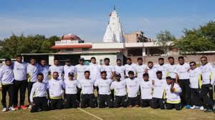 மாற்றுத்திறனாளிகளுக்கான சாம்பியன்ஸ் டிராபியில் இந்திய அணி கோப்பை வென்றது.