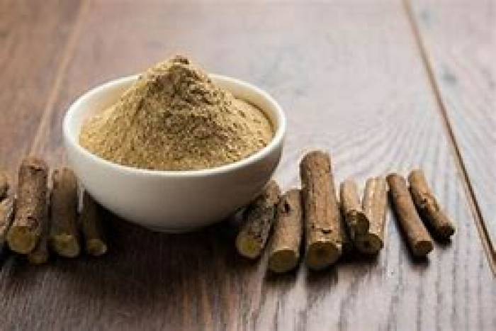 பல  நோய்களை நீக்கும்அதிமதுரம்.