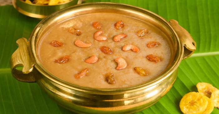 பாயாசம், கேசரி போன்றவை செய்யும் போது அரிசி, ரவை வெந்த பிறகு தான் சர்க்கரையை சேர்க்க வேண்டும்.