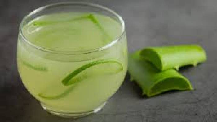 உடல் வெப்பத்தைத் தணிக்கும் கற்றாழை  ஜூஸ்.