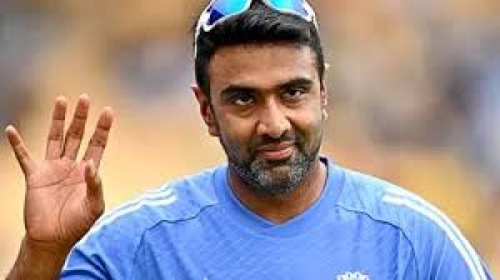 இந்திய அணி முன்னாள் சுழற்பந்து வீச்சாளர் அஷ்வின் பிரிமியர் கிரிக்கெட்டில் இருந்து ஓய்வு பெற்றார் .