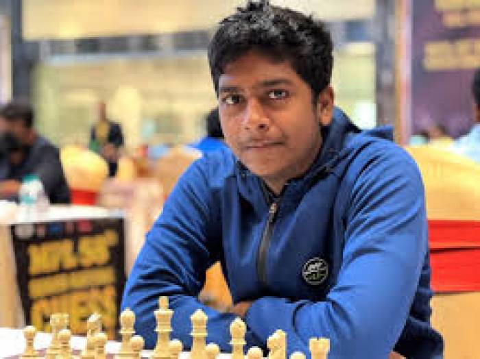 செஸ் உலககோப்பை 11வது சீசன் மூன்றாவது சுற்றில் இந்தியாவின் அர்ஜுன், பிரனவ் வெற்றி.