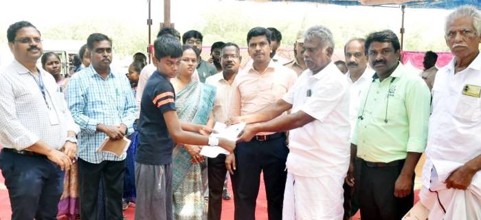 நலம் காக்கும் ஸ்டாலின் திட்டத்தின் கீழ், நடைபெற்ற பல்நோக்கு சிறப்பு மருத்துவ முகாமினை மாவட்ட ஆட்சித்தலைவர் , அவர்கள் நேரில் சென்று பார்வையிட்டு ஆய்வு செய்தார்.