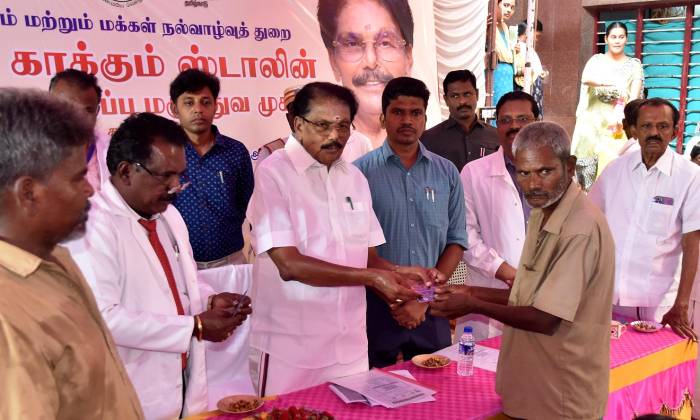 அருப்புக்கோட்டை ஊராட்சி ஒன்றியம், பாலையம்பட்டி B.P.V.சாலா மேல்நிலைப்பள்ளியில்  மருத்துவம் மற்றும் மக்கள் நல்வாழ்த்துறை சார்பில், “நலம் காக்கும் ஸ்டாலின்”  திட்டத்தின் கீழ்,  பல்நோக்கு சிறப்பு மருத்துவ முகாம் .