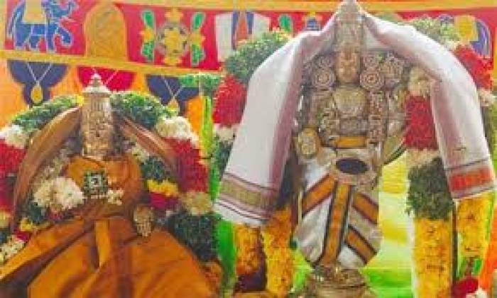 ராஜபாளையம் வேட்டை வெங்கடேச பெருமாள் கோயிலில் திருக்கல்யாண விழா.