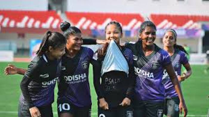 பெண்களுக்கான கால்பந்து லீக் (ஐ.டபிள்யு.எல்.,) தொடர் ...
