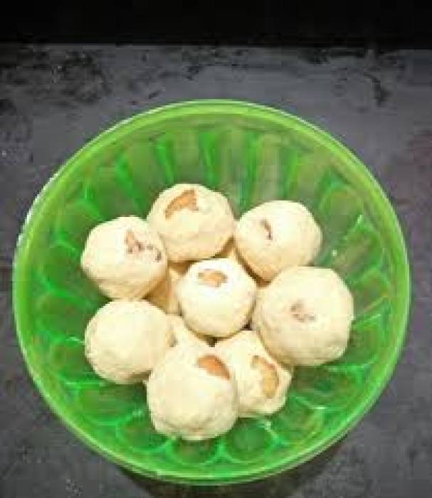 .பாசிப்பருப்புஉருண்டை.