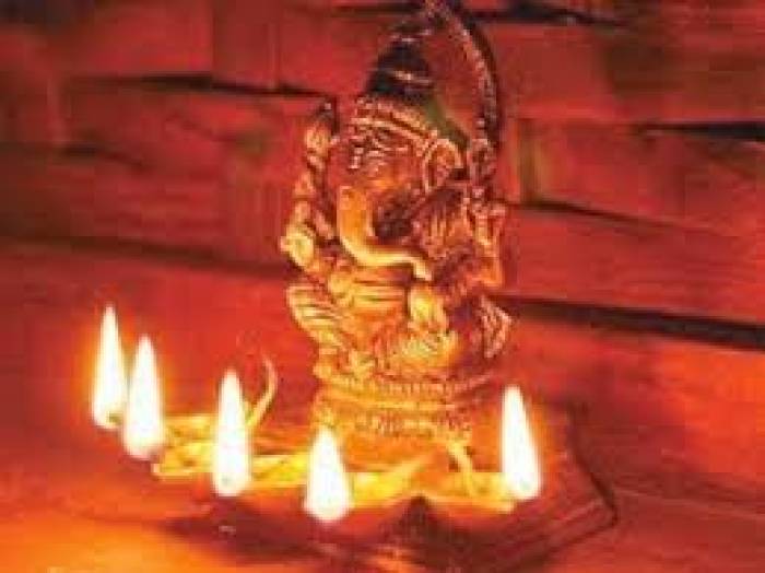 பூஜைக்கு புதிய விளக்கு  உகந்ததா?.