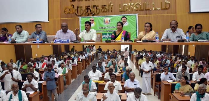 விவசாயிகள் குறைதீர் கூட்டம் மாவட்ட ஆட்சித்தலைவர்  அவர்களின் தலைமையில் நடைபெற்றது.