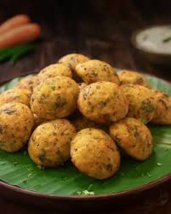 ரவா பணியாரம் .