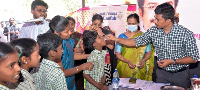 தேசிய குடற்புழு நீக்க தினம்-2026 னை முன்னிட்டு, குடற்புழு நீக்க மாத்திரை வழங்கும் பணிகளை மாவட்ட ஆட்சியர்  அவர்கள் துவக்கி வைத்தார்.