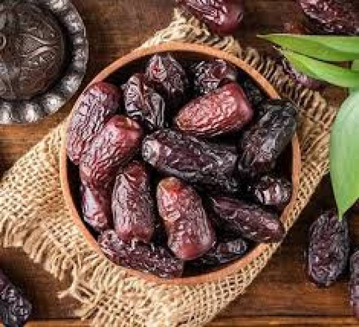உடலுக்கு வலுவான ஆற்றல் மற்றும் பல ஆரோக்கிய நன்மைகளை தரும் பேரீச்சம்பழம்.