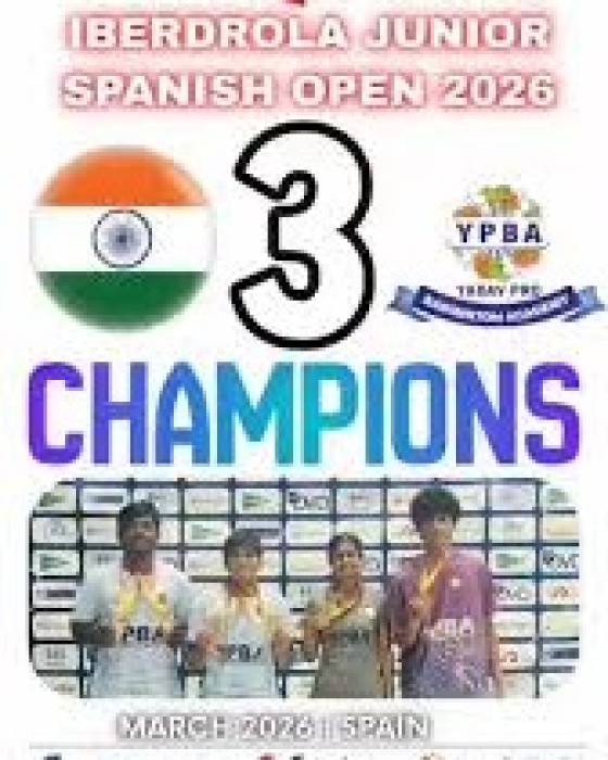 இந்தியா ஜூனியர் பாட்மின்டனில் ஆண்கள் இரட்டையர், கலப்பு இரட்டையரில் தங்கம் வென்றது.
