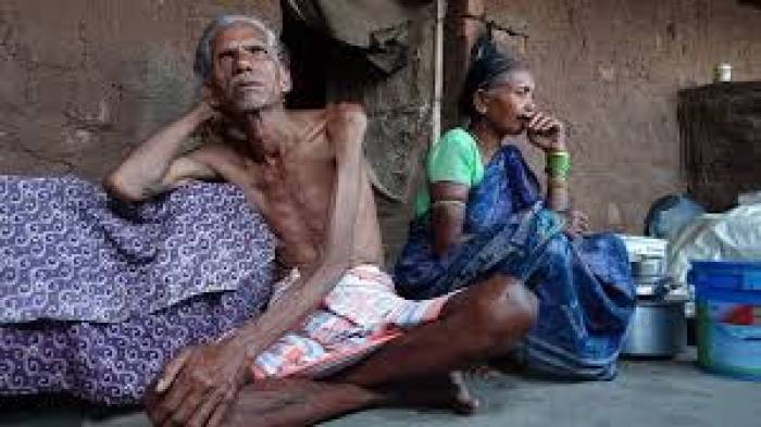 அறுபது வயது முதியவர், தனியாக இருந்தால்,…