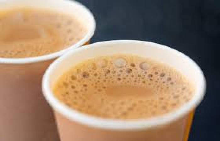 பேப்பர் கப்பில் டீ குடிக்கிறீர்களா.
