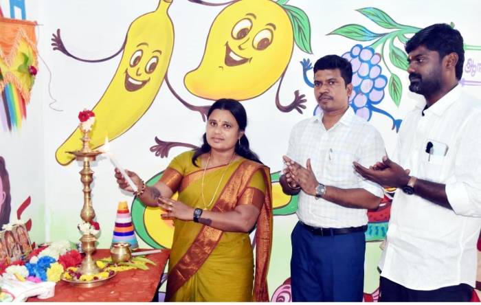 சமூக நலன் மற்றும் மகளிர் உரிமைத்துறை அமைச்சர் திருமதி கு.ஜெகதீஸ்வரி அவர்கள்  ரூ.1.13 கோடி மதிப்பீட்டில் கட்டப்பட்டுள்ள 6 அங்கன்வாடி மைய கட்டடங்களை திறந்து வைத்தார்.
